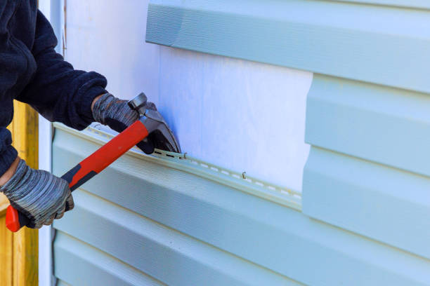Reliable Siding Inspection contractor in South Elgin, IL by Squared Siding